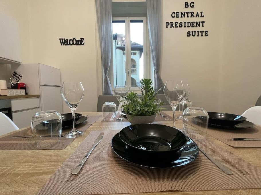Bg Central President Suite Con Parcheggio - Vista Citta Alta Bergamo Ngoại thất bức ảnh