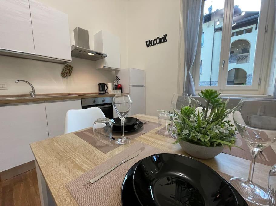 Bg Central President Suite Con Parcheggio - Vista Citta Alta Bergamo Ngoại thất bức ảnh