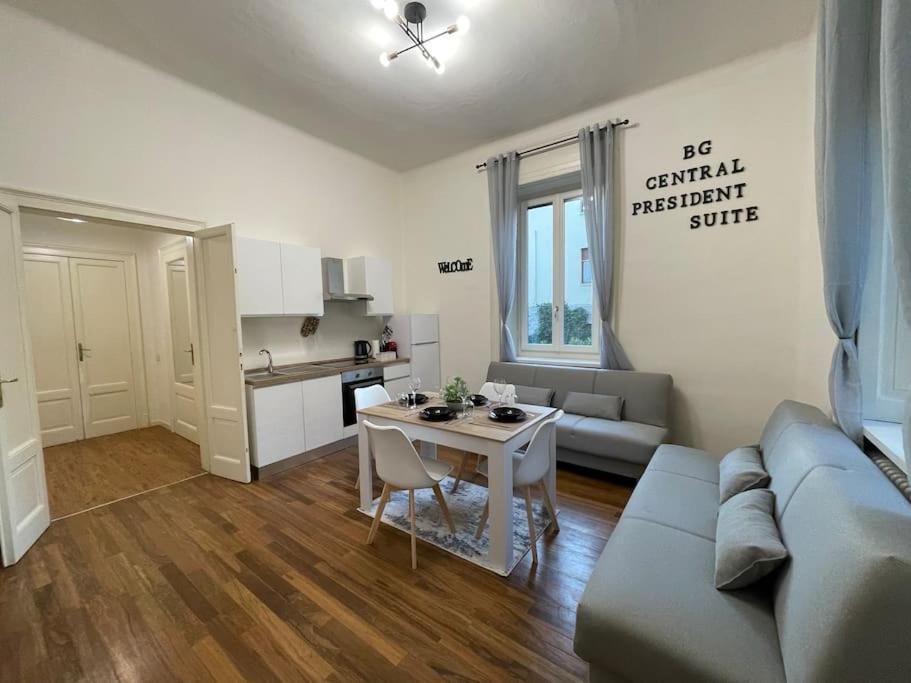 Bg Central President Suite Con Parcheggio - Vista Citta Alta Bergamo Ngoại thất bức ảnh